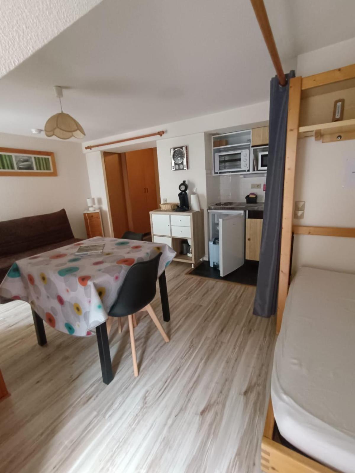 Studio Classe 4 Personnes Face Aux Thermes, Avec Coin Nuit Ле-Мон-Дор Экстерьер фото